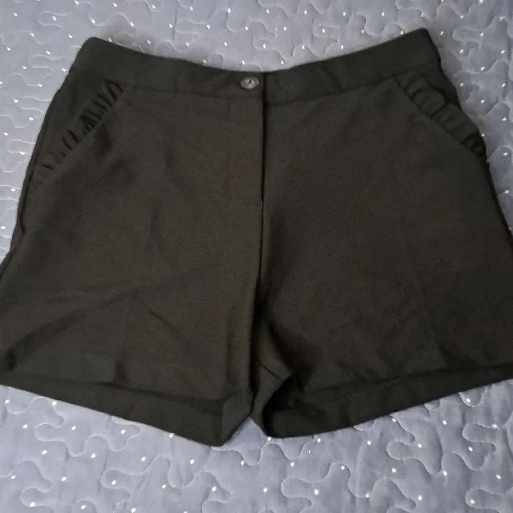 Charisma black shorts size medium